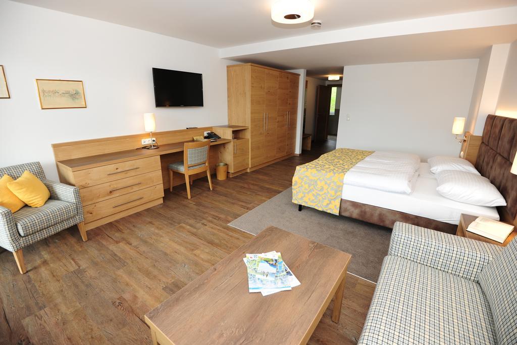 Seegasthof Hois'N Wirt - Hotel Mit Wellnessbereich Gmunden Pokoj fotografie